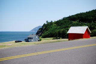 Ein Sommertag während eines Roadtrips im Cape Breton National Park in Atlantik Kanada